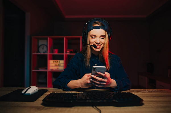 Cómo COVID-19 aceleró la transformación digital: del aprendizaje online al auge del entretenimiento virtual